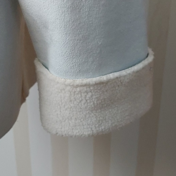 Lovely pale blue coat - Picture 5 of 6